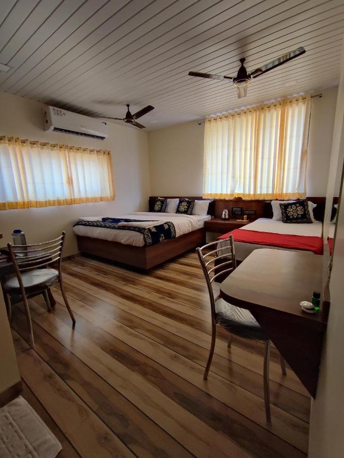 Hotel Starlit Navi Mumbai Extérieur photo