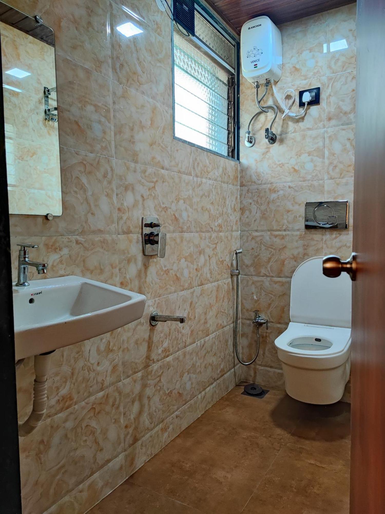 Hotel Starlit Navi Mumbai Extérieur photo